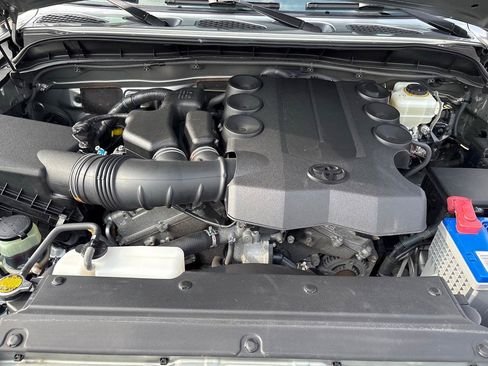 Used 2012 Toyota FJ Cruiser 4WD w/ Upgrade Pkg image 31