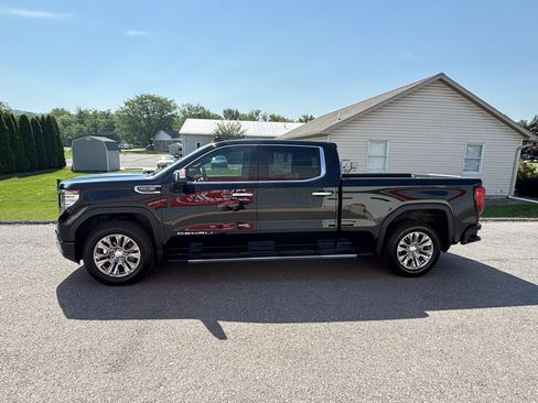 Used 2025 GMC Sierra 1500 Denali AWD/4WD image 6