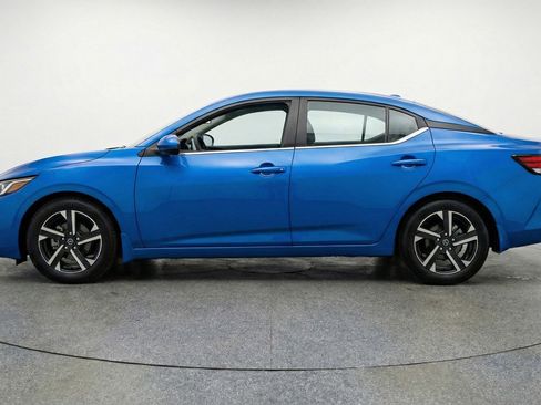 Used 2025 Nissan Sentra SV FWD image 5