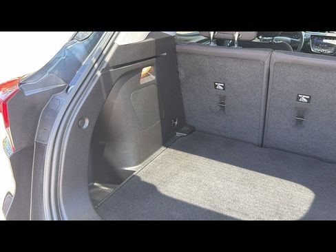 Used 2021 Chevrolet TrailBlazer LT w/ Convenience Package FWD image 28