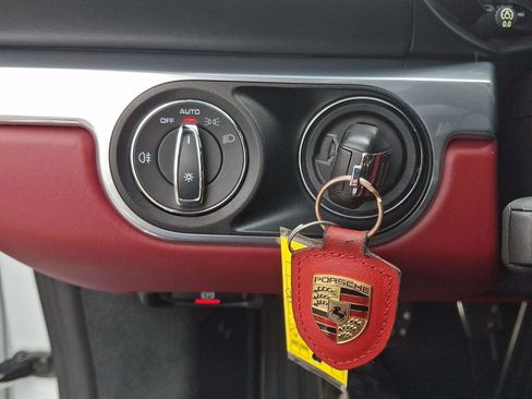 Used 2018 Porsche 718 Cayman GTS RWD image 22