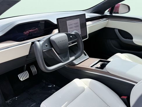 Used 2023 Tesla Model S AWD/4WD image 24