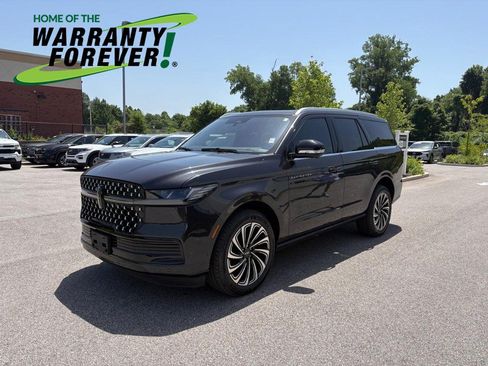Used 2025 Lincoln Navigator Black Label AWD/4WD image 1