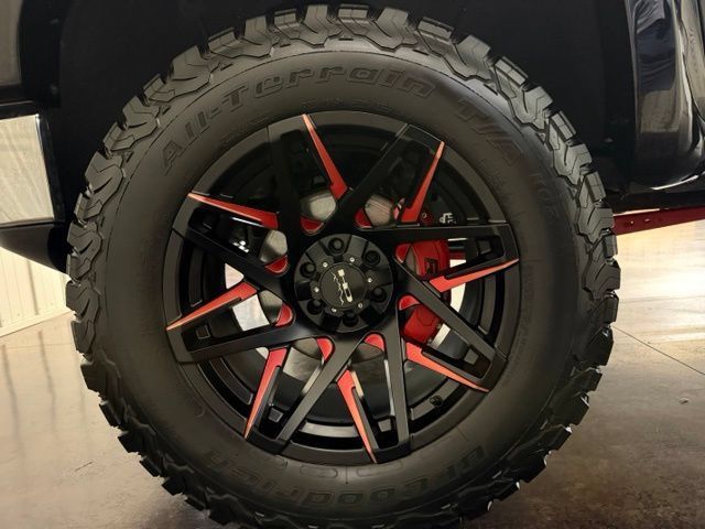 Used 2019 GMC Sierra 1500 SLT w/ SLT Premium Package AWD/4WD image 12