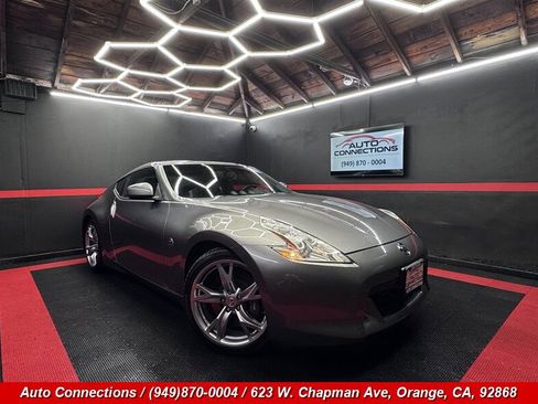 Used 2011 Nissan 370Z Touring w/ Sport Pkg RWD image 1