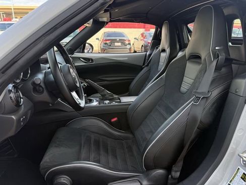 Used 2024 MAZDA MX-5 Miata RF Club image 27