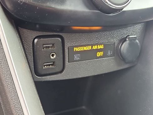 Used 2020 Chevrolet Trax LT w/ Redline Edition image 30