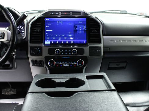 Used 2022 Ford F350 Lariat image 18