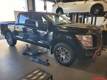 Used 2021 Nissan Titan SV w/ SV Convenience Package