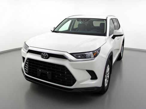 Used 2024 Toyota Grand Highlander XLE image 1