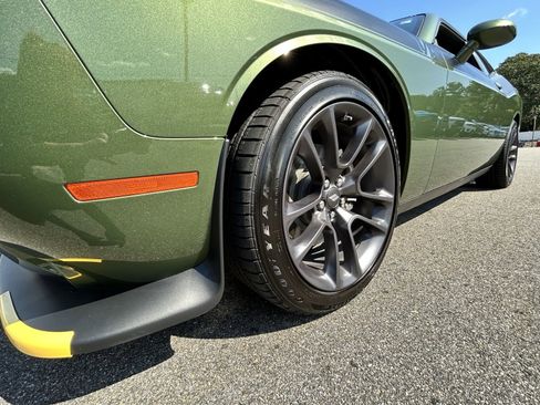 Certified 2022 Dodge Challenger R/T w/ T/A Package image 17