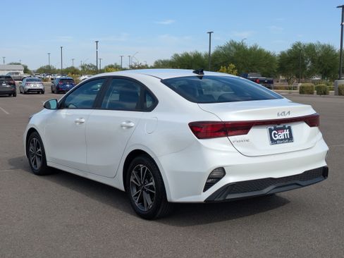 Used 2024 Kia Forte LXS FWD image 3