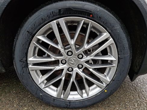 Used 2023 Acura MDX SH-AWD w/ Advance Package image 9