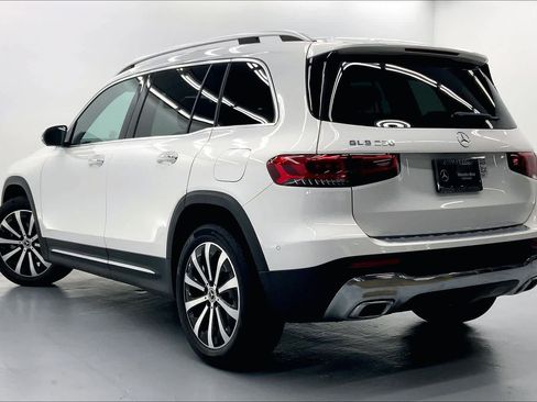 Certified 2023 Mercedes-Benz GLB 250 image 2