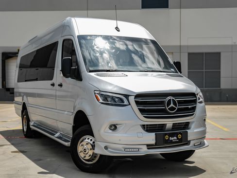 Used 2023 Mercedes-Benz Sprinter 3500 image 22