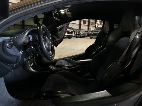 Used 2016 McLaren 570S Coupe image 20