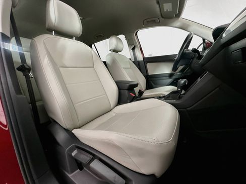 Used 2018 Volkswagen Tiguan SE w/ 3rd Row Seat Package AWD/4WD image 31