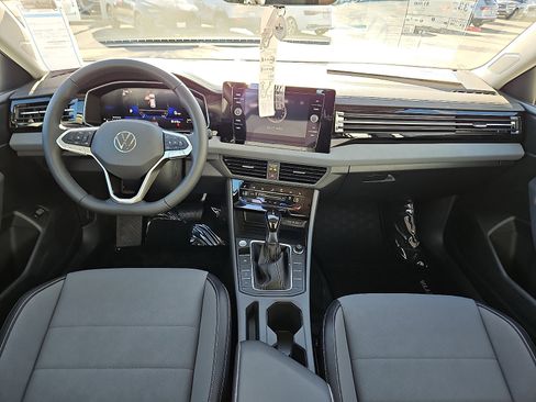New 2026 Volkswagen Jetta SE FWD image 8