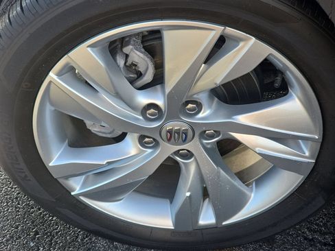Used 2024 Buick Encore GX Preferred w/ Advanced Technology Package FWD image 33