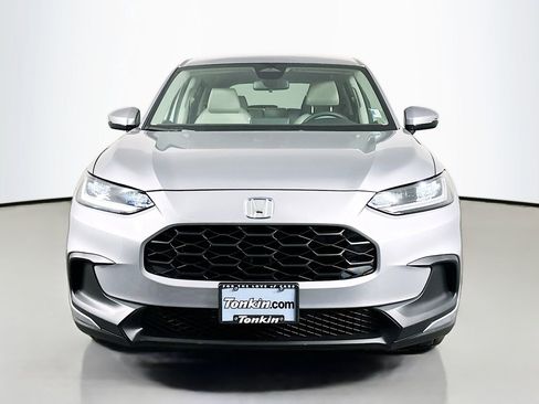 New 2026 Honda HR-V LX image 2