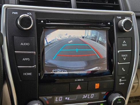 Used 2016 Toyota Camry LE image 13