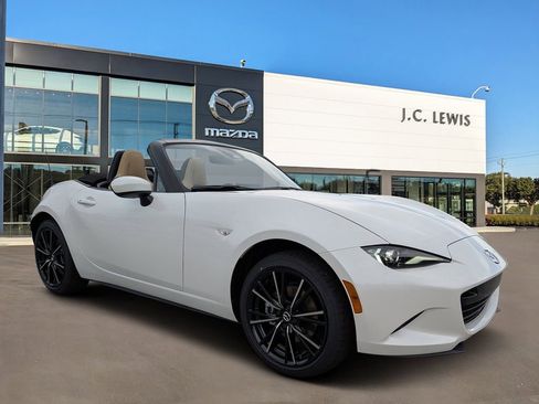 New 2026 MAZDA MX-5 Miata Grand Touring RWD image 1