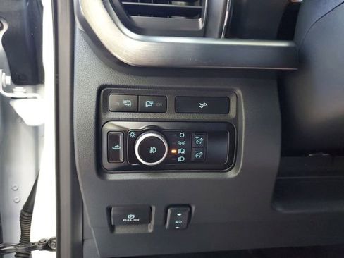 Used 2023 Ford F250 Lariat w/ Lariat Ultimate Package AWD/4WD image 30