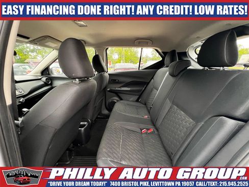 Used 2022 Nissan Kicks S FWD image 15