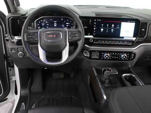 Used 2025 GMC Sierra 1500 SLT w/ SLT Premium Plus Package AWD/4WD image 11