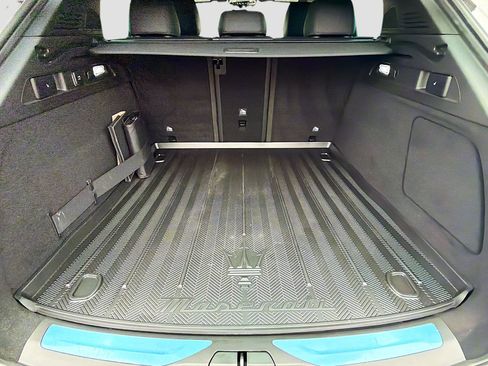 Certified 2024 Maserati Grecale GT image 12