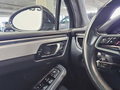 Used 2016 Porsche Macan Turbo w/ Premium Package Plus image 22