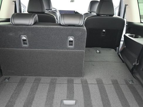 New 2026 INFINITI QX80 Luxe image 12