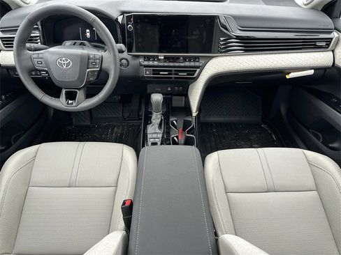New 2026 Toyota Camry XLE image 12