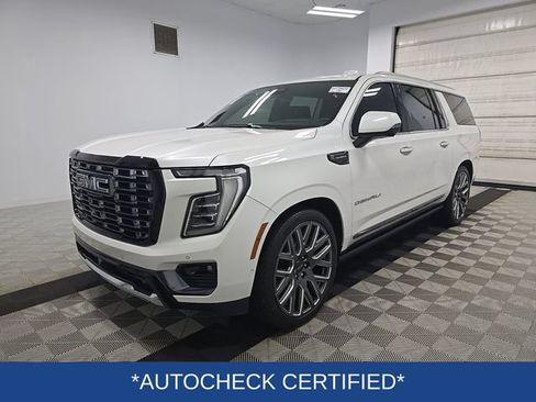 Used 2025 GMC Yukon XL Denali Ultimate AWD/4WD image 2