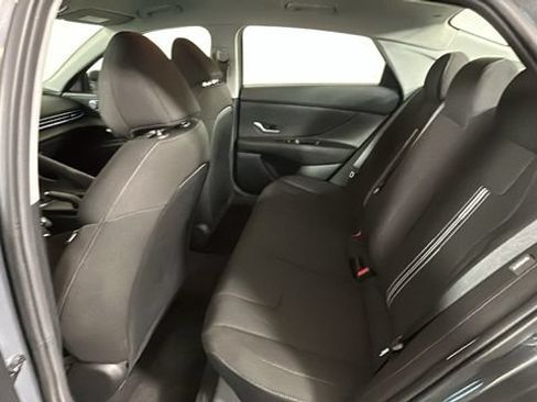 Used 2024 Hyundai Elantra SEL FWD image 25