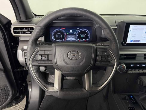 Used 2025 Toyota Tacoma TRD Off-Road AWD/4WD image 23