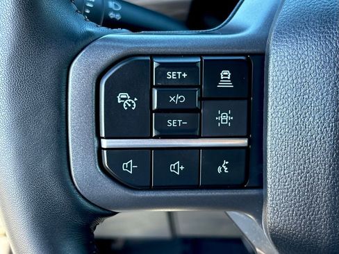 Used 2024 Ford F150 Lariat w/ FX4 Off-Road Package image 19