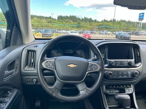 Used 2019 Chevrolet Colorado Z71 AWD/4WD image 10