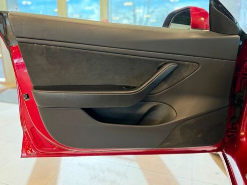 Used 2018 Tesla Model 3 Long Range image 18