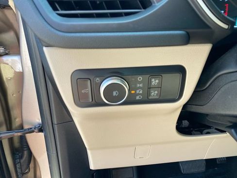 Used 2020 Ford Escape SEL FWD image 18