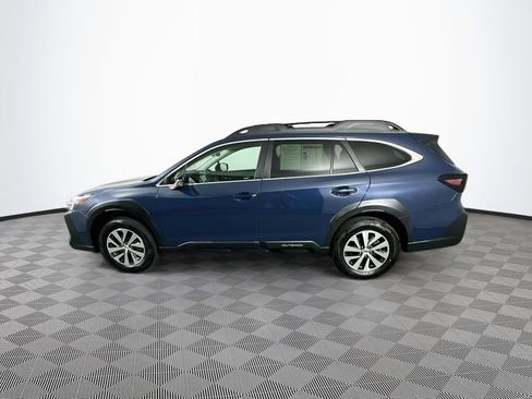 Used 2024 Subaru Outback Premium AWD/4WD image 6