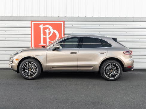 Used 2017 Porsche Macan S w/ Premium Package Plus AWD/4WD image 35