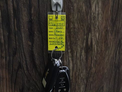 Used 2020 Chevrolet Blazer LT FWD image 35
