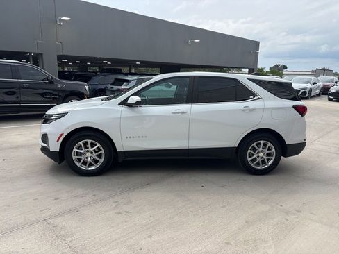 Used 2024 Chevrolet Equinox LT FWD image 9