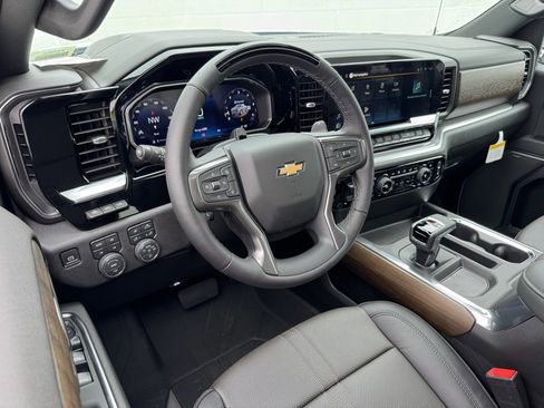 New 2026 Chevrolet Silverado 1500 High Country image 3