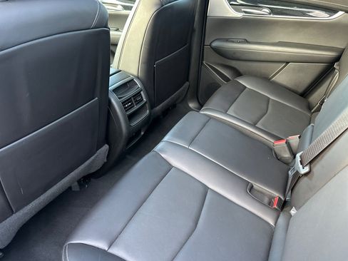 Used 2025 Cadillac XT5 Premium Luxury image 14