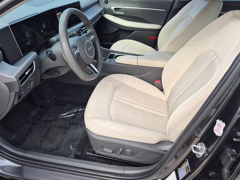 Used 2025 Hyundai Sonata SEL FWD image 21