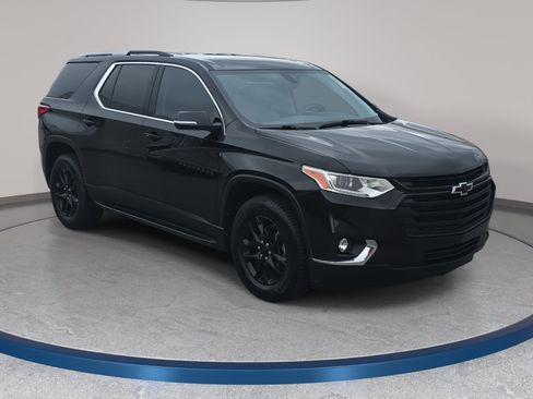 Used 2018 Chevrolet Traverse LT FWD image 3