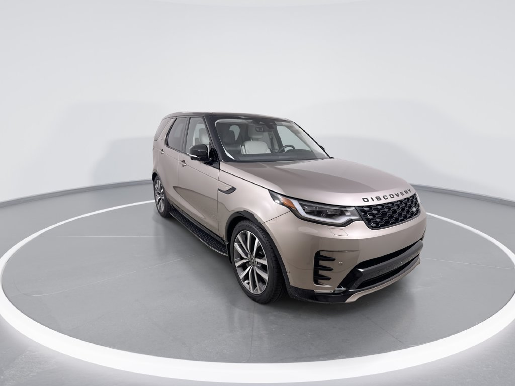 Used 2025 Land Rover Discovery Dynamic SE AWD/4WD image 2