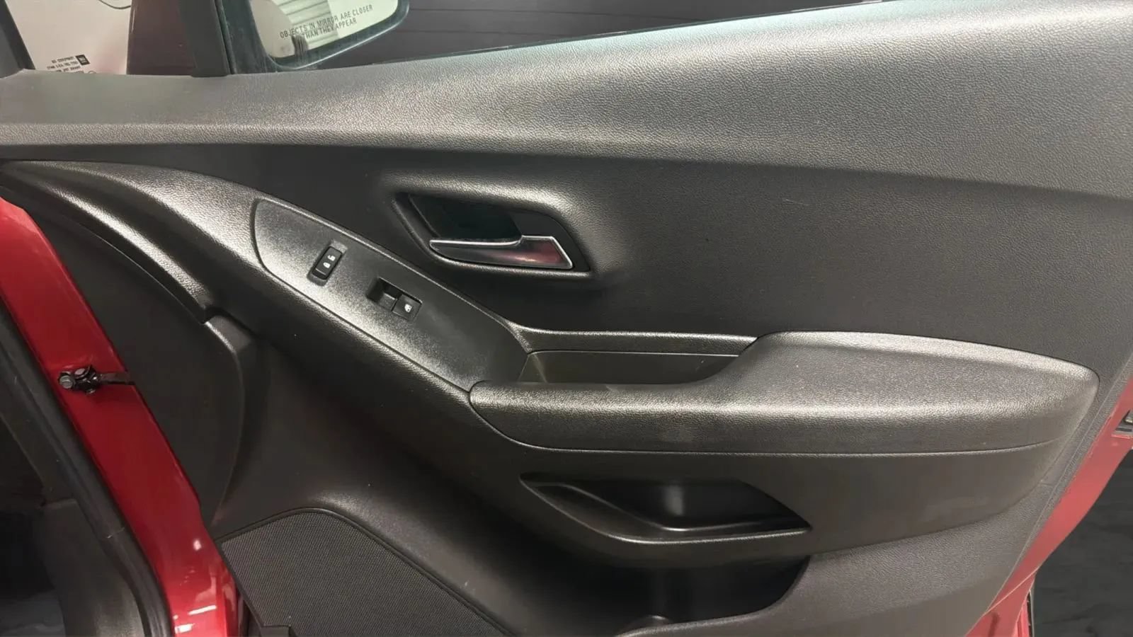 Used 2019 Chevrolet Trax LT w/ LT Convenience Package FWD image 19